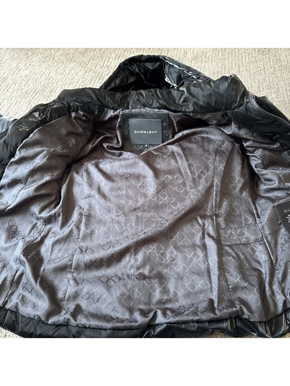 Dawn levy Kimmy hooded shine puffer size medium